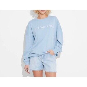 Women’s graphic sweatshirt, size L